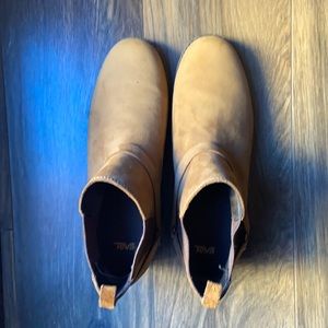 Teva De La Vina Dos Chelsea Ankle Boots Size 9